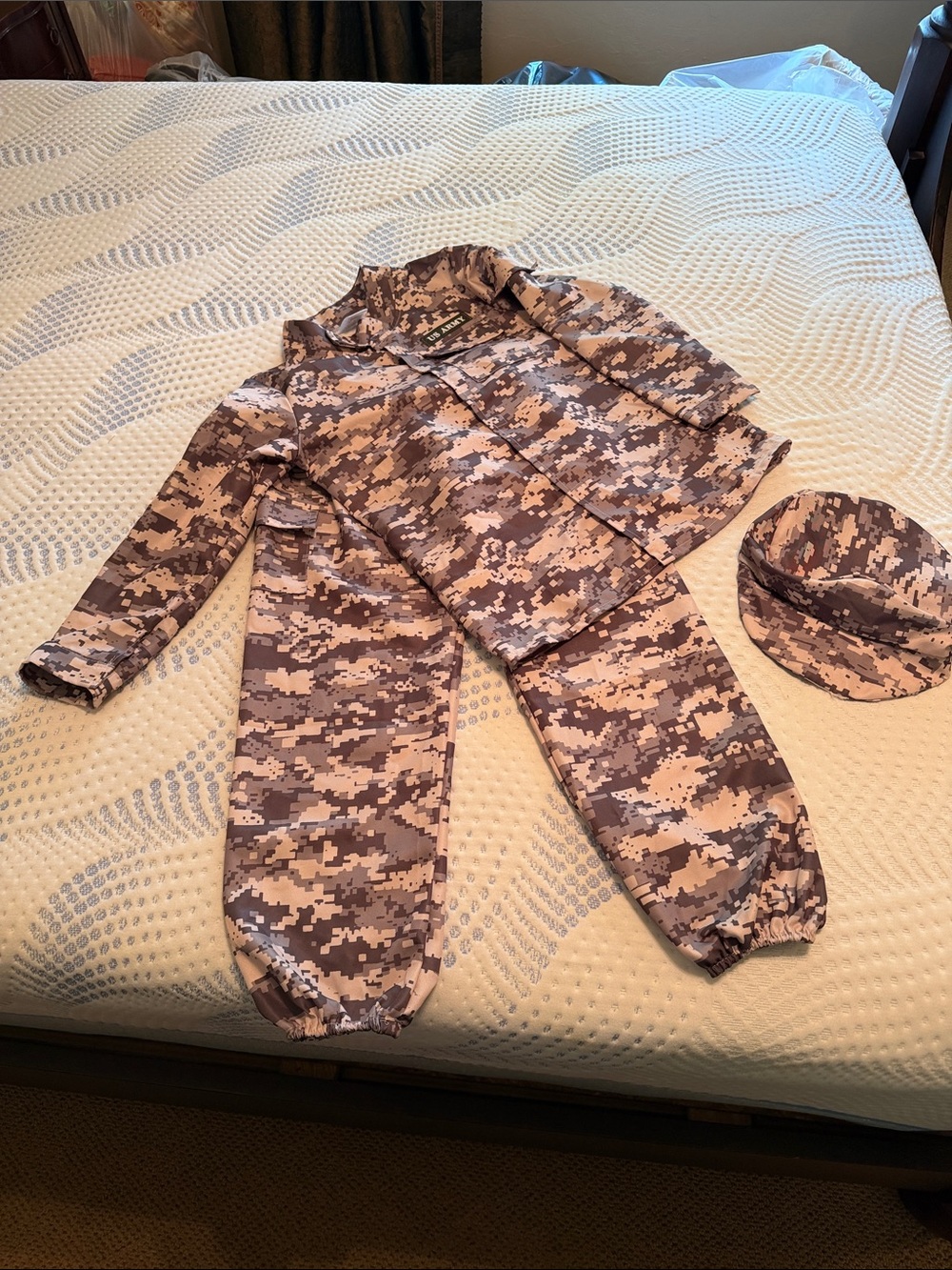 Children's Digital Camo Jacket, Pants & Hat Set - Tans/Brown